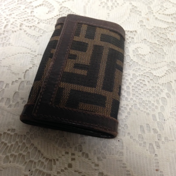 Fendi Italy, Zucca Pattern 4-hooks Key Case - Picture 4 of 9